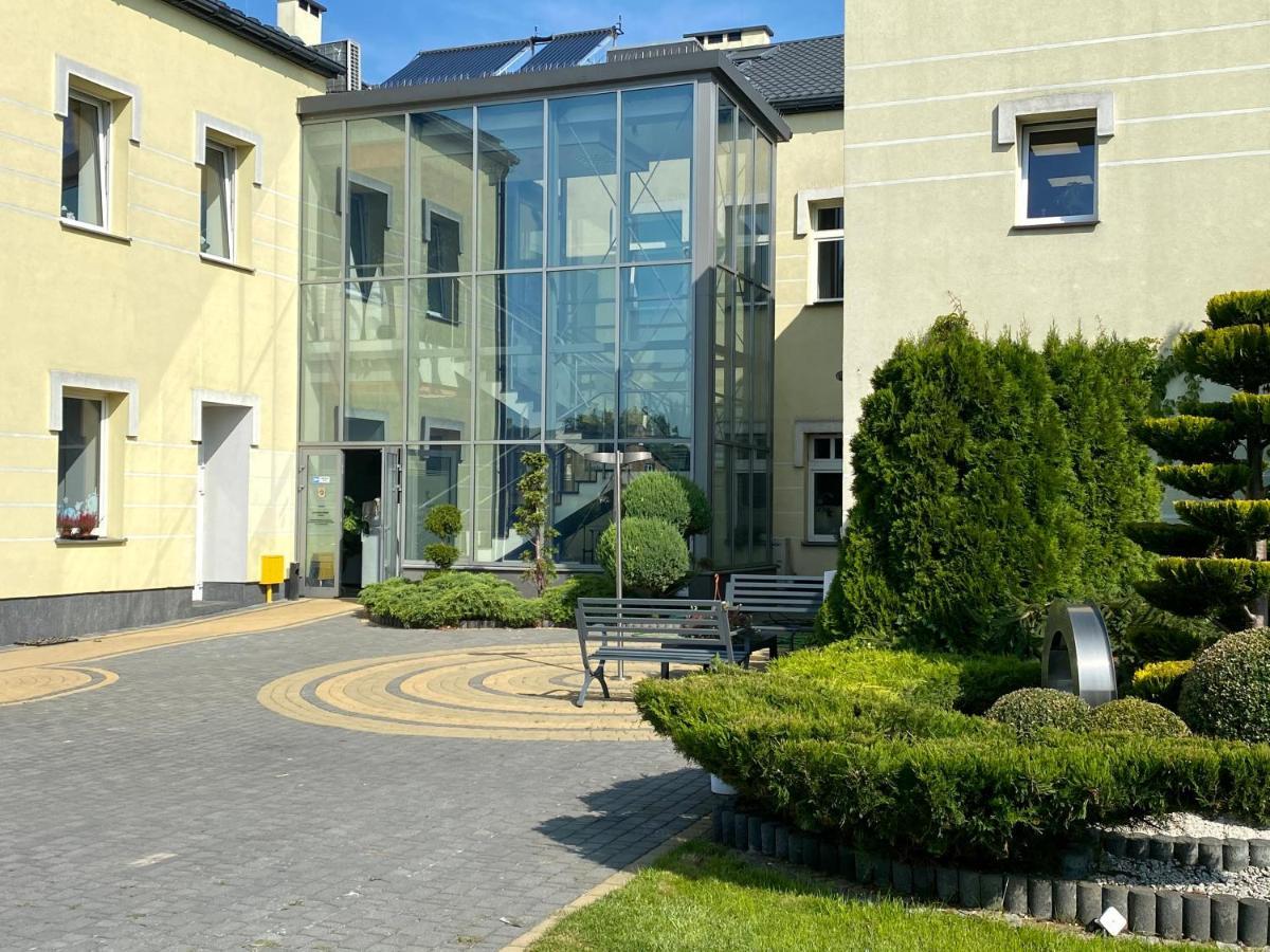 Konstantynów Łódzki Apartamenty I Pokoje „Pod Jedynka” מראה חיצוני תמונה
