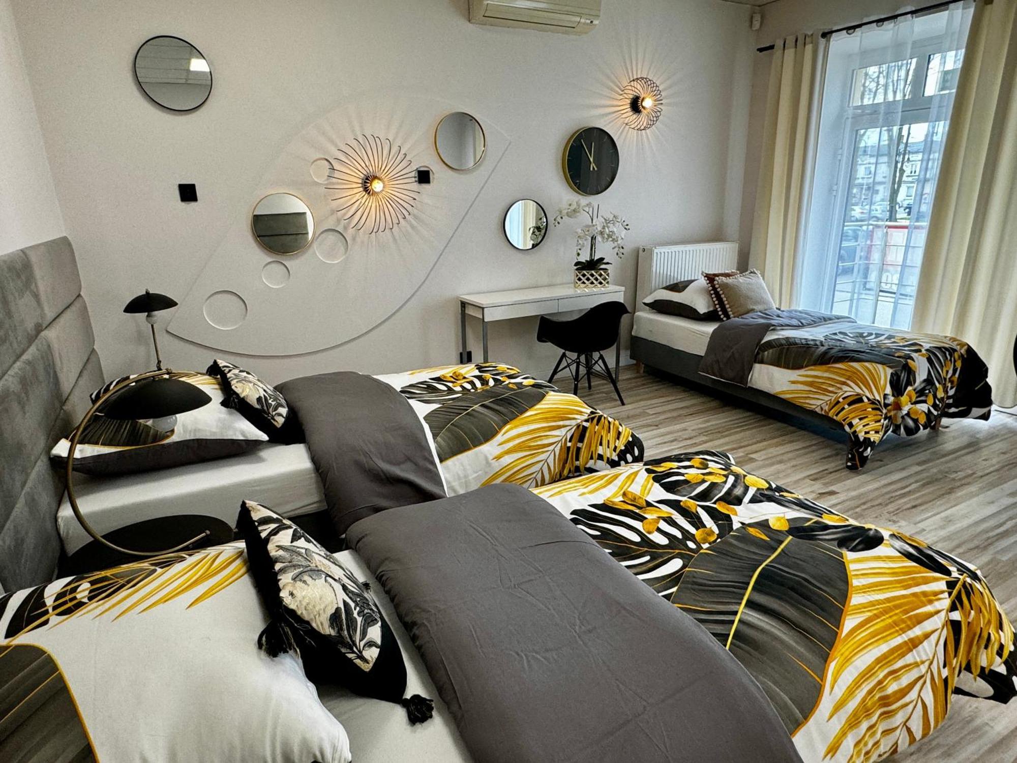 Konstantynów Łódzki Apartamenty I Pokoje „Pod Jedynka” מראה חיצוני תמונה