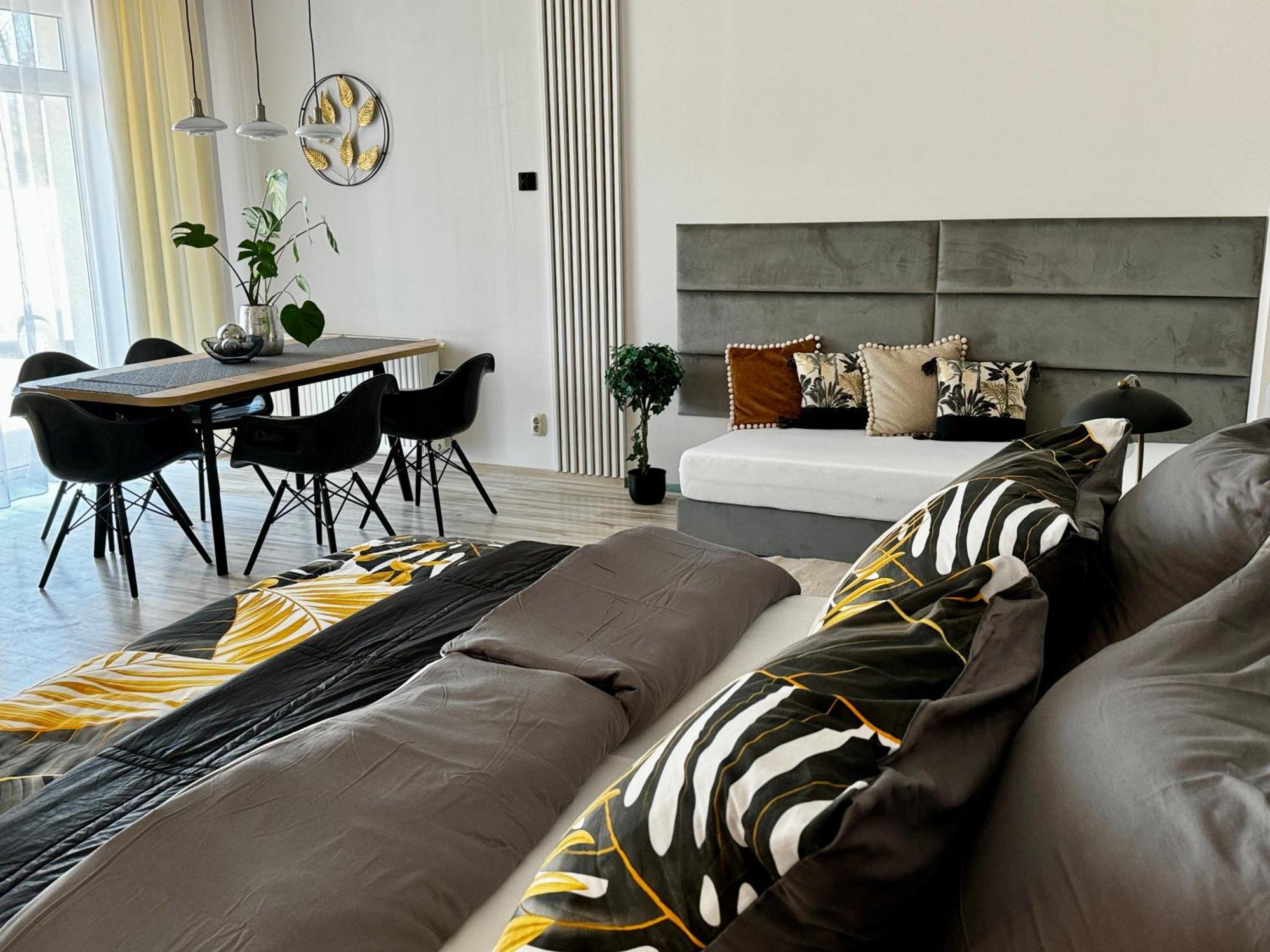 Konstantynów Łódzki Apartamenty I Pokoje „Pod Jedynka” מראה חיצוני תמונה
