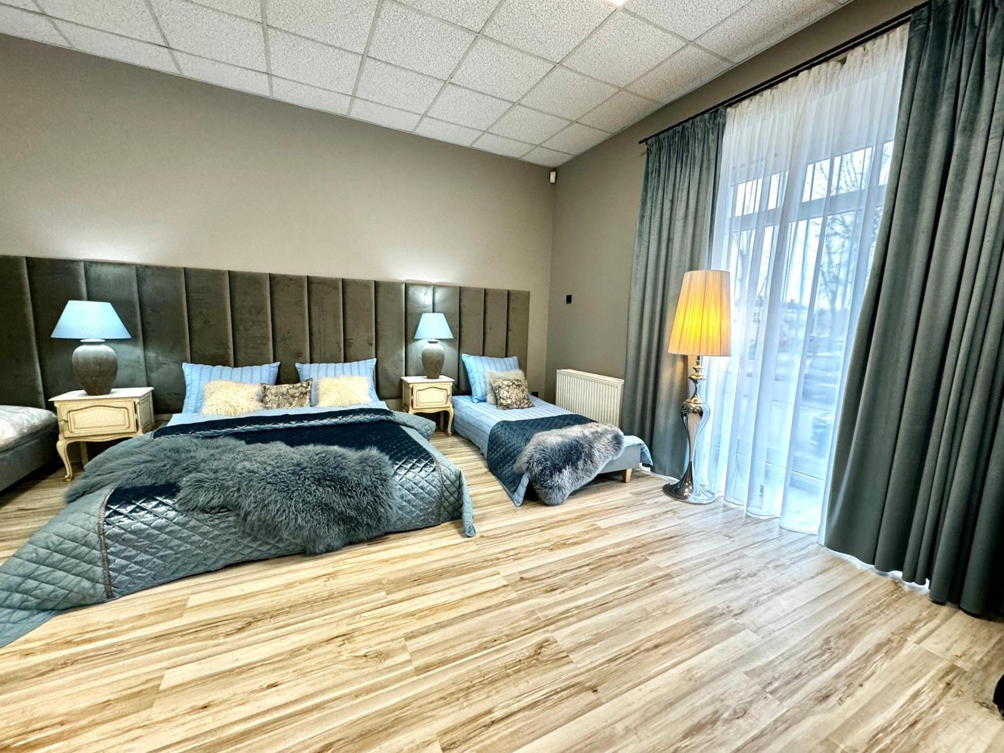 Konstantynów Łódzki Apartamenty I Pokoje „Pod Jedynka” מראה חיצוני תמונה