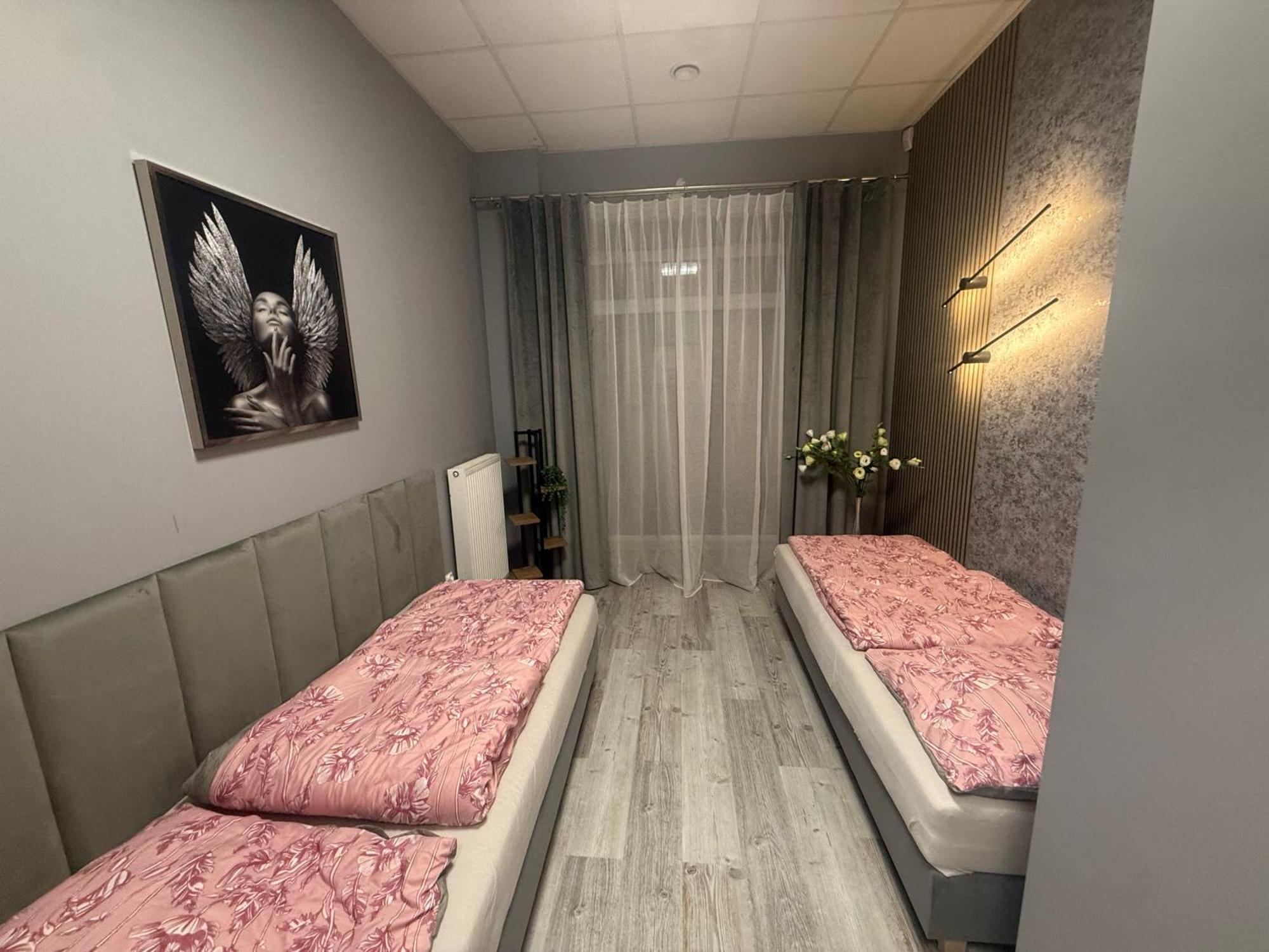 Konstantynów Łódzki Apartamenty I Pokoje „Pod Jedynka” מראה חיצוני תמונה