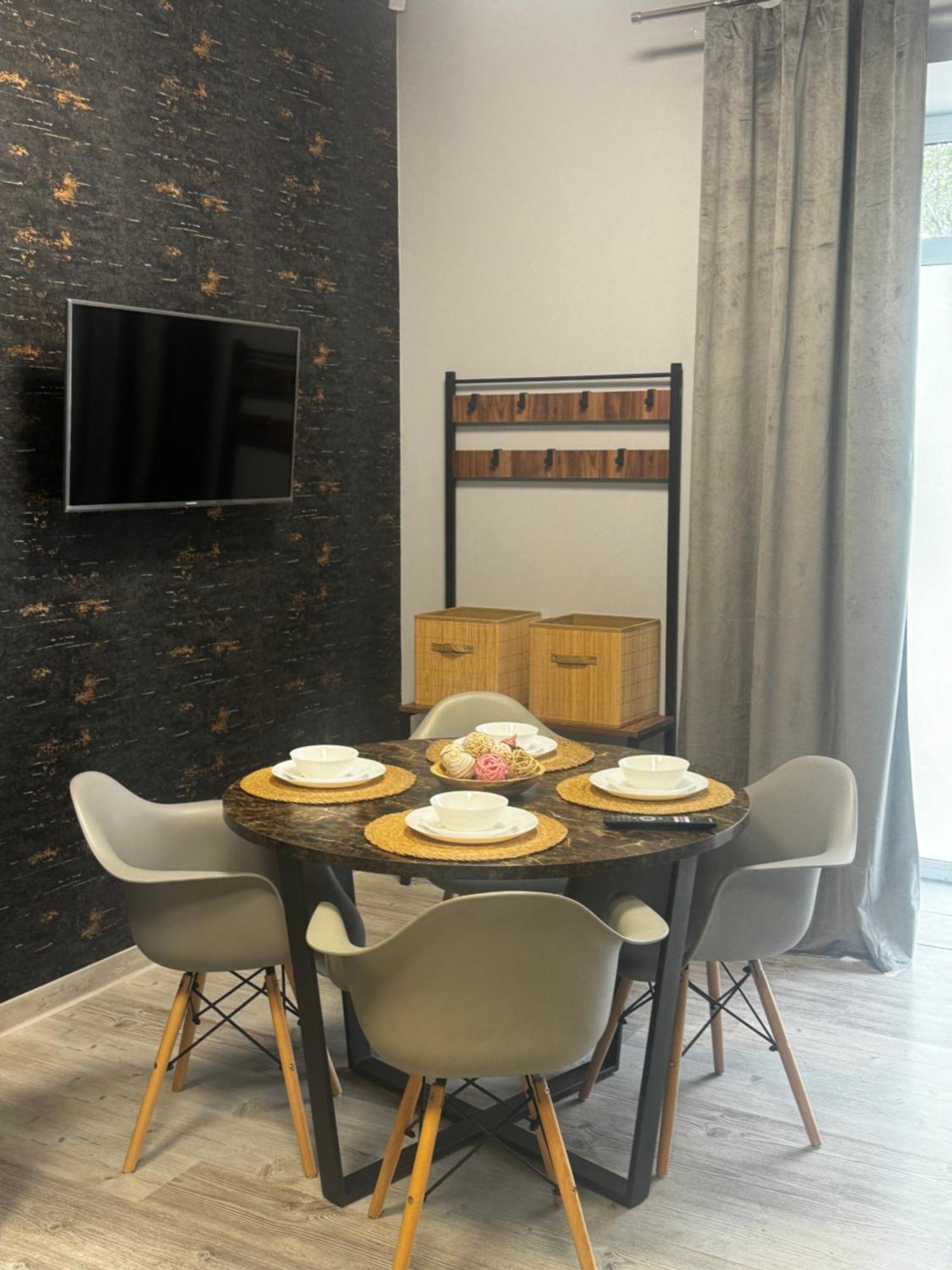 Konstantynów Łódzki Apartamenty I Pokoje „Pod Jedynka” מראה חיצוני תמונה